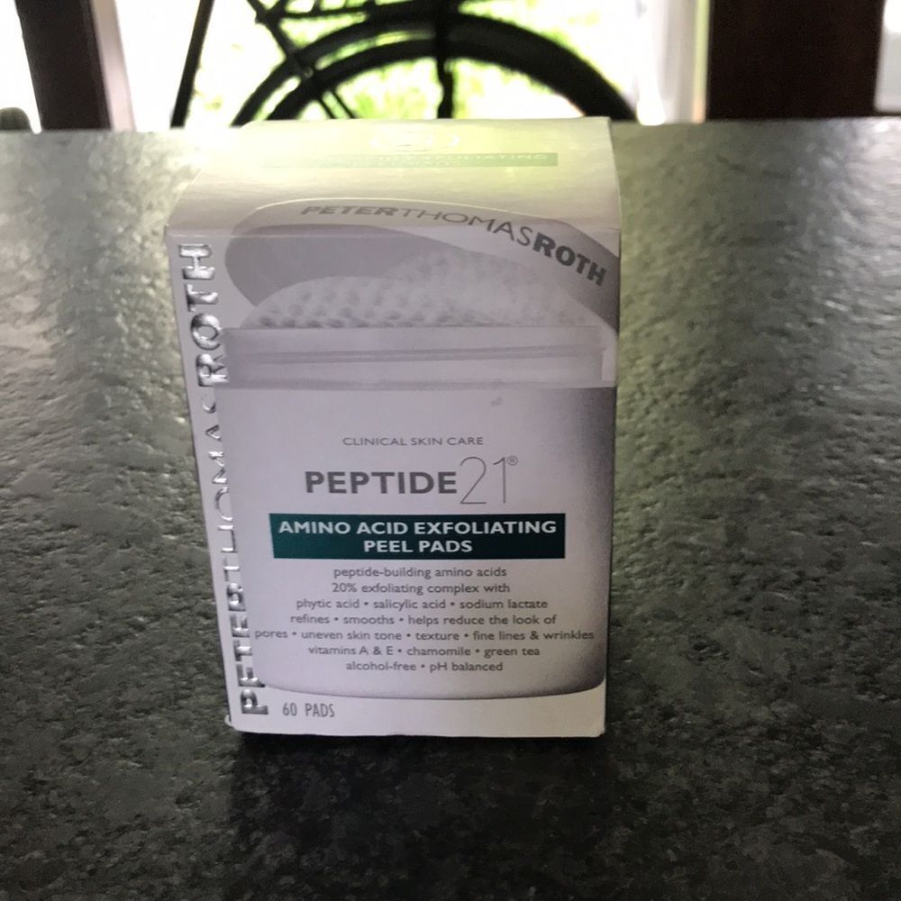 Peter Thomas Roth Peptide Amino Acid Exfoliating Peel Pads 60 pads - Picture 2 of 4